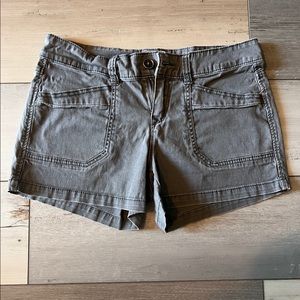 Union Bay Shorts
Gray
Size 9